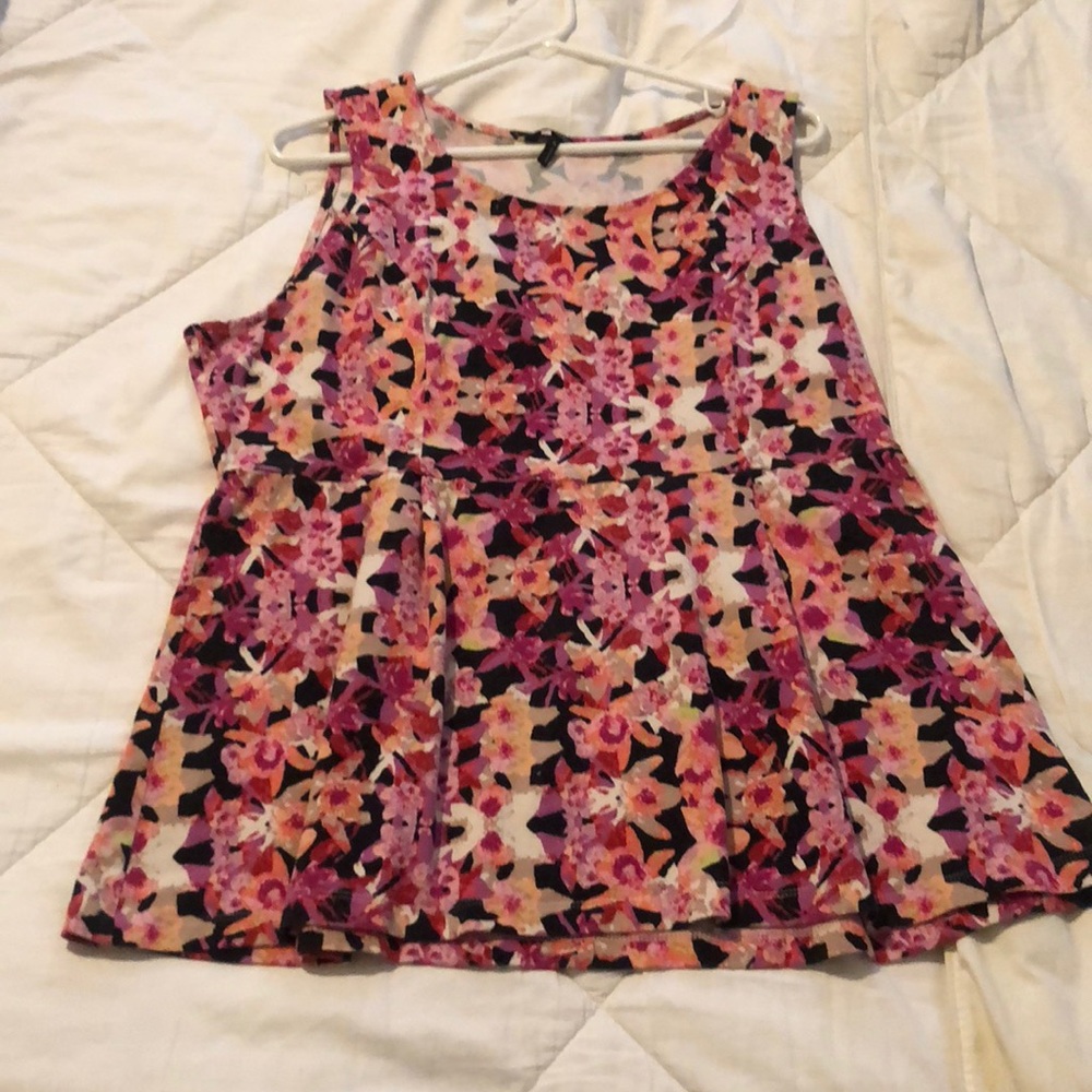 XL Peplum Type Top